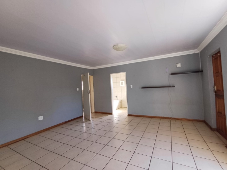 6 Bedroom Property for Sale in Randlespark North West